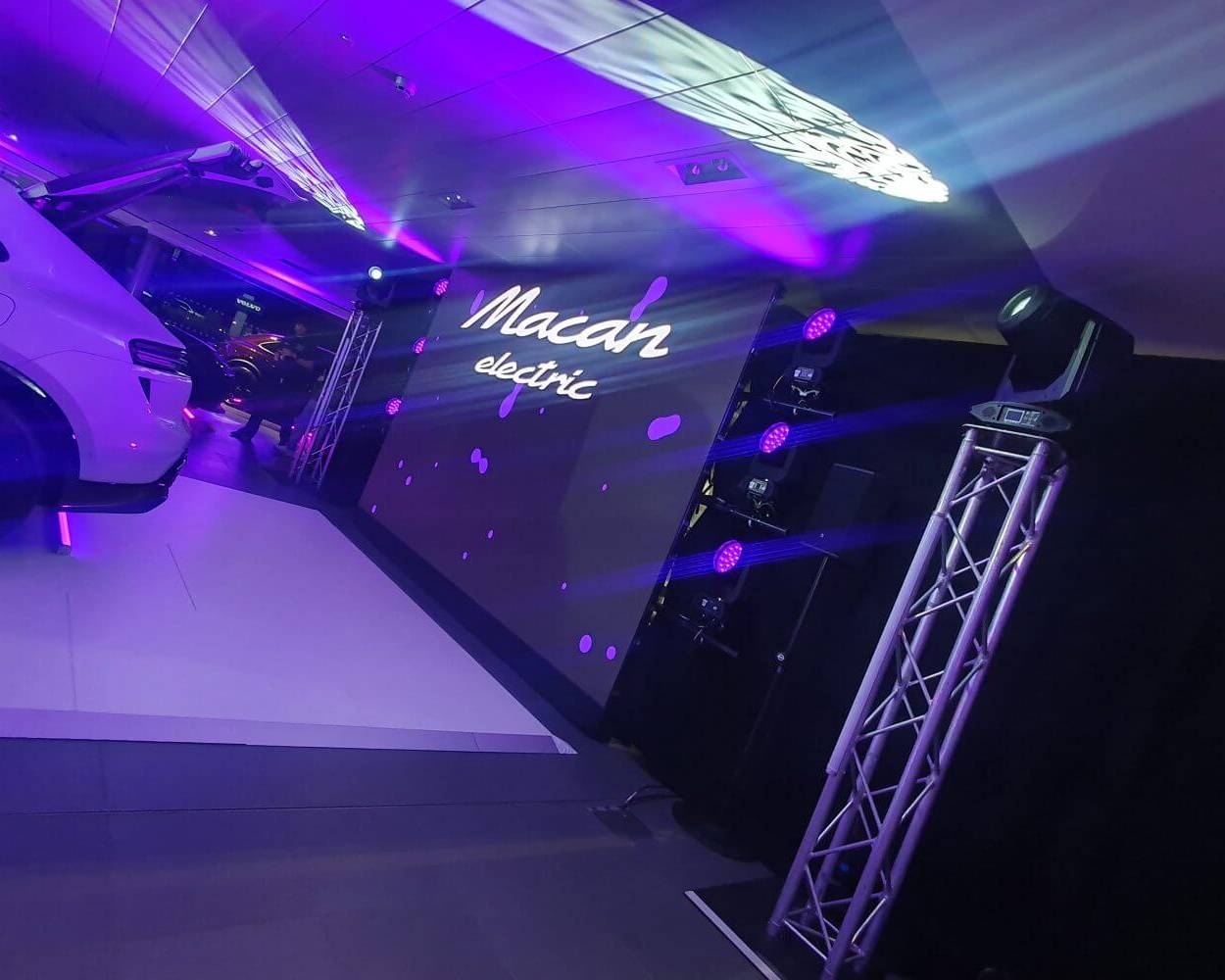 Premier Live AV production for Porsche Solihull at Porsche Centre Solihull - stage and set build