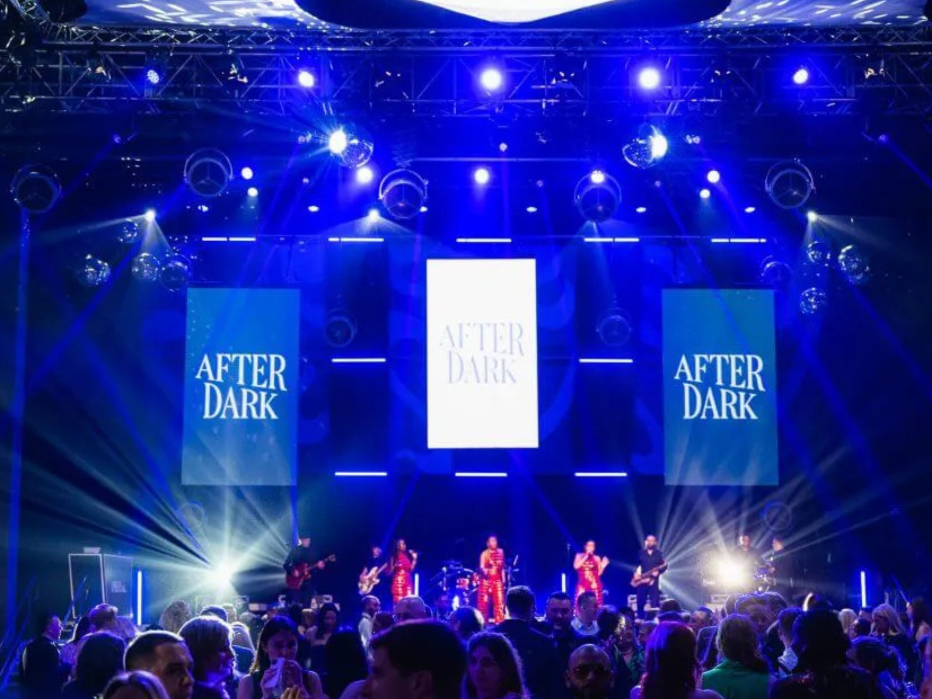 Premier Live Manage Pizza Express Conference & Awards - stage and set build