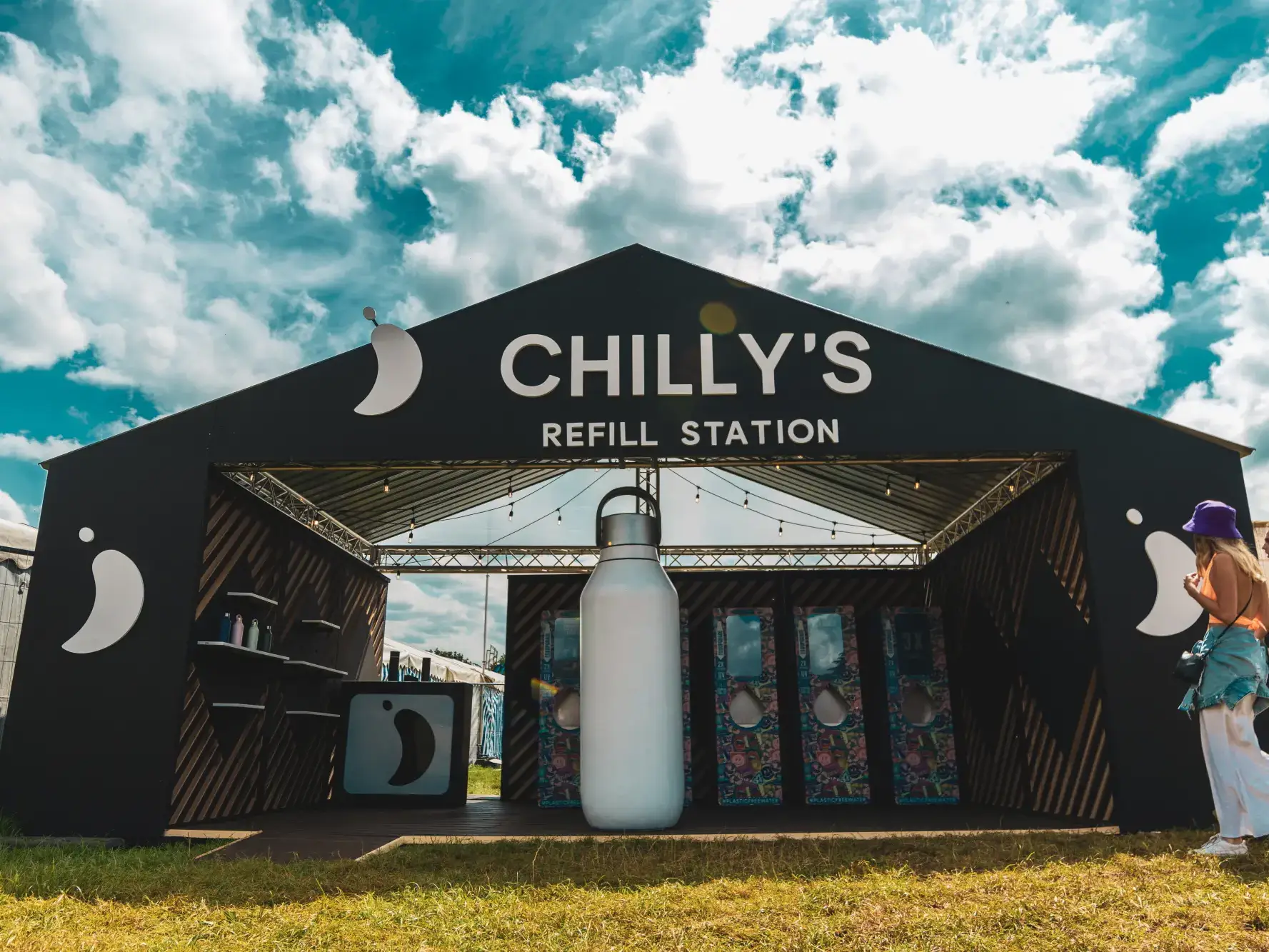 Premier Live AV production for Chilly's Bottles - stage and set build
