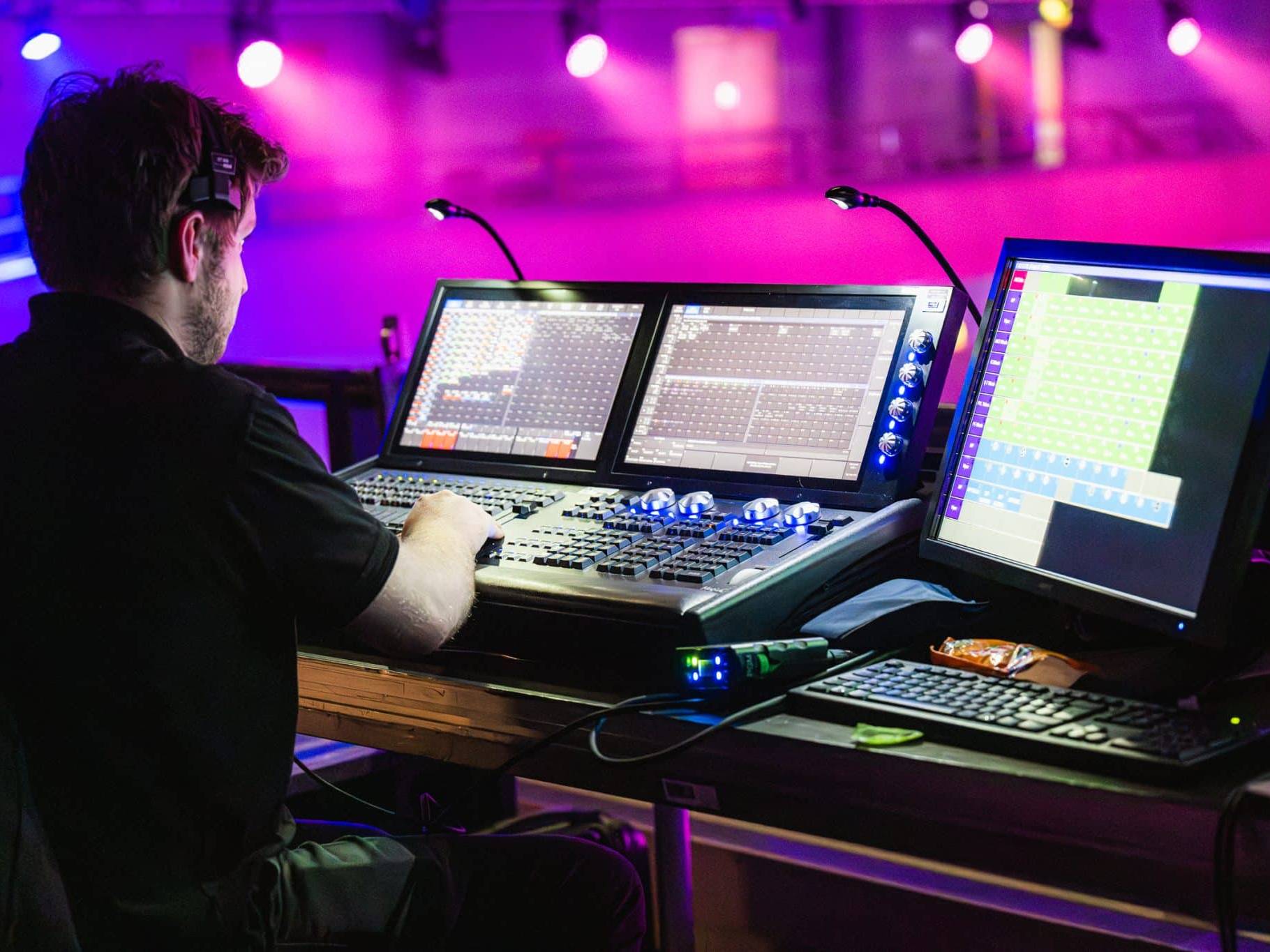 Premier Live - Av Production - lighting rig