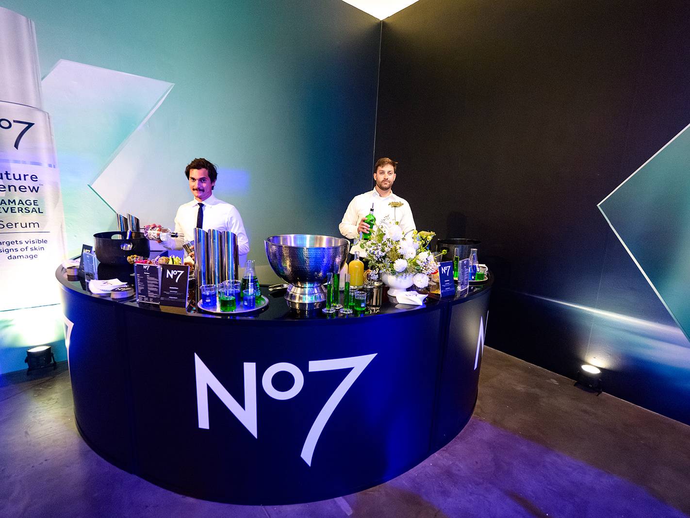 Premier Live AV production for No7 (Boots) at Studio 525, New York City - lighting rig